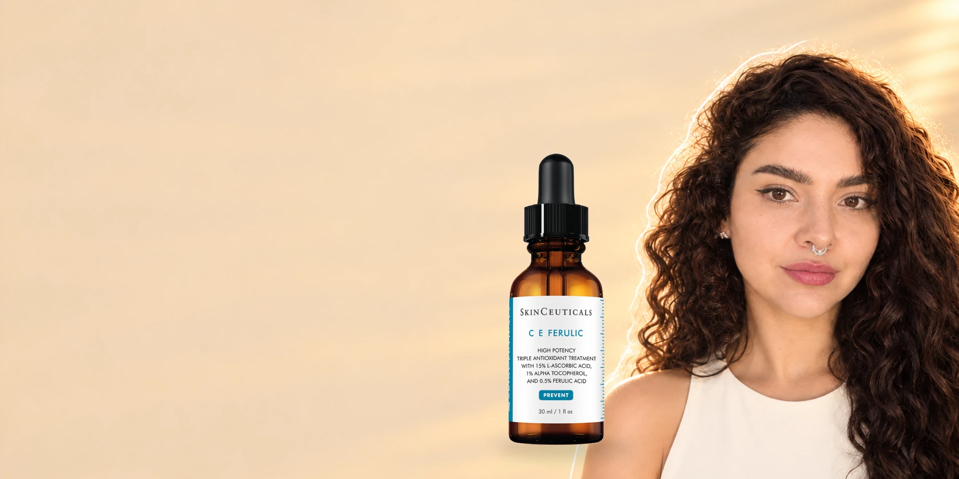 C E Ferulic de 30 ml en una composición editorial ámbar. Modelo generada con IA, no un resultado del producto.
